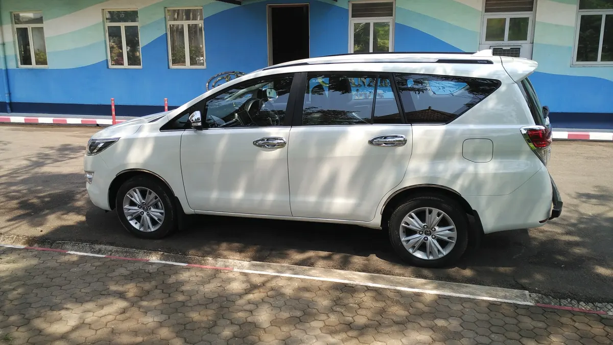 Toyota Innova for corporate car rental in Guwahati